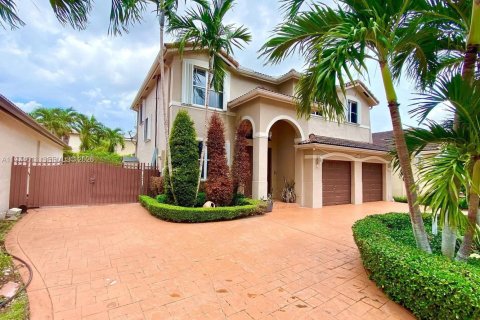 Casa en alquiler en Miami, Florida, 4 dormitorios, 180.23 m2 № 2036033 - foto 3