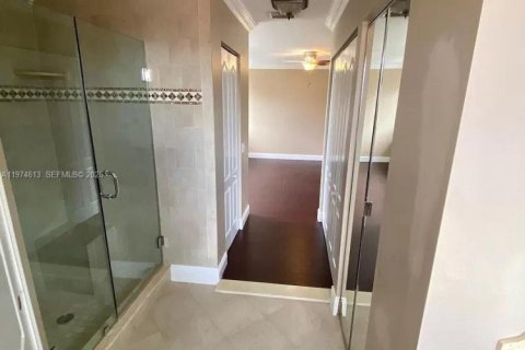 Casa en alquiler en Miami, Florida, 4 dormitorios, 180.23 m2 № 2036033 - foto 9