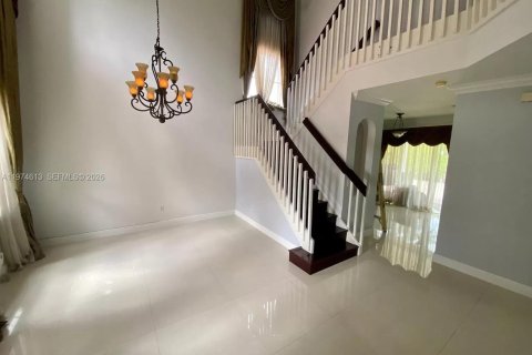 Casa en alquiler en Miami, Florida, 4 dormitorios, 180.23 m2 № 2036033 - foto 4