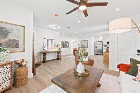 Casa en venta en West Palm Beach, Florida, 3 dormitorios, 102.75 m2 № 2262761 - foto 11