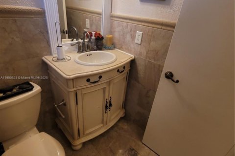 Снять в аренду виллу или дом в Пемброк-Пайнс, Флорида 3 спальни, 135.27м2, № 1952349 - фото 11