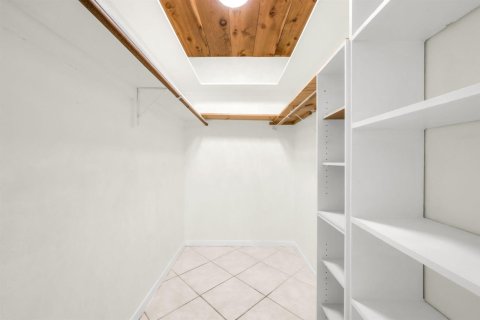 Купить кондоминиум в Бока-Ратон, Флорида 4 комнаты, 64.38м2, № 2085672 - фото 19