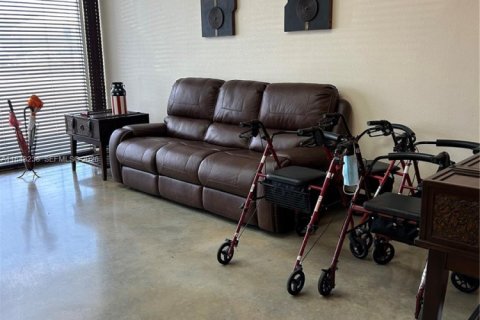 Commercial property in Miami, Florida № 2067590 - photo 10
