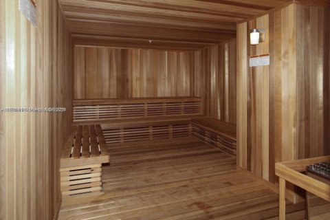 Copropriété à vendre à Miami, Floride: 5 chambres, 337.51 m2 № 1976659 - photo 25