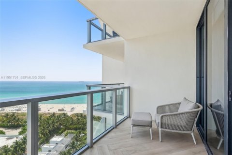 Copropriété à vendre à Miami Beach, Floride: 2 chambres, 119.57 m2 № 2006280 - photo 1