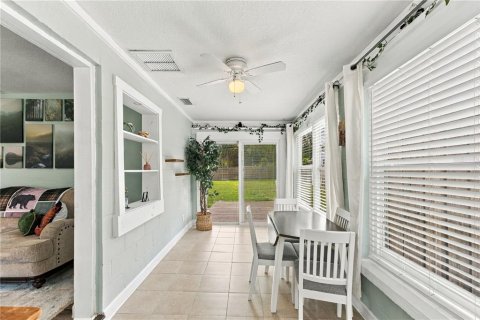 House in DeBary, Florida 2 bedrooms, 75.81 sq.m. № 2397010 - photo 15
