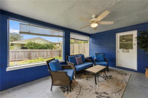 House in DeBary, Florida 2 bedrooms, 75.81 sq.m. № 2397010 - photo 6