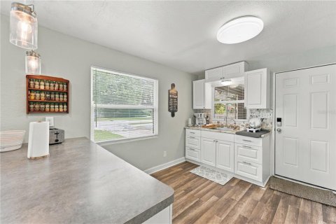 House in DeBary, Florida 2 bedrooms, 75.81 sq.m. № 2397010 - photo 13