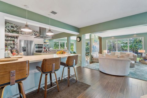 House in Miami, Florida 4 bedrooms, 253.53 sq.m. № 2046761 - photo 15