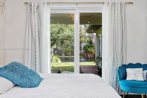 House in Miami, Florida 4 bedrooms, 253.53 sq.m. № 2046761 - photo 29