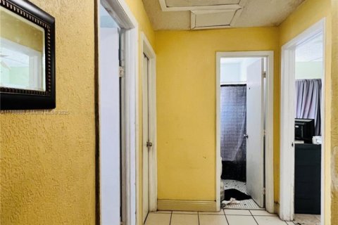 Купить таунхаус в Майами-Гарденс, Флорида 4 спальни, 115.94м2, № 1863219 - фото 23