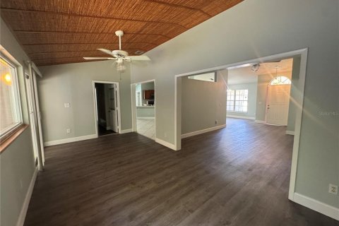 Casa en alquiler en Orlando, Florida, 3 dormitorios, 193.24 m2 № 2156332 - foto 13