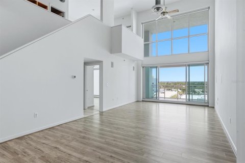Copropriété à vendre à Sarasota, Floride: 2 chambres, 134.99 m2 № 2406257 - photo 5