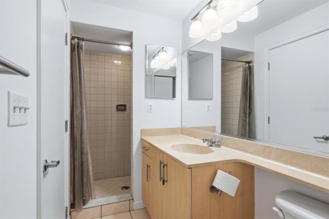 Copropriété à vendre à Sarasota, Floride: 2 chambres, 134.99 m2 № 2406257 - photo 27