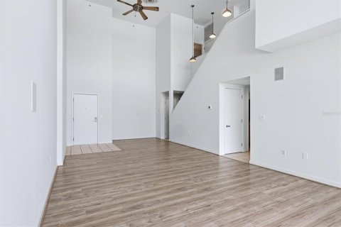 Copropriété à vendre à Sarasota, Floride: 2 chambres, 134.99 m2 № 2406257 - photo 7