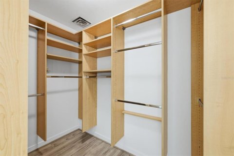 Copropriété à vendre à Sarasota, Floride: 2 chambres, 134.99 m2 № 2406257 - photo 24