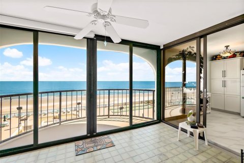 Copropriété à vendre à Daytona Beach Shores, Floride: 2 chambres, 157.93 m2 № 2334052 - photo 2