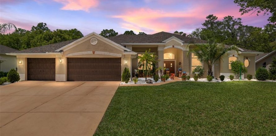 Casa en Homosassa, Florida 3 dormitorios, 226.59 m2 № 1630104