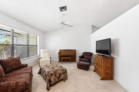 Villa ou maison à vendre à Lantana, Floride: 3 chambres, 162.02 m2 № 2254900 - photo 4