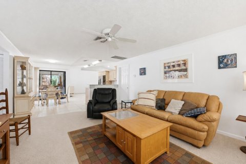 Villa ou maison à vendre à Lantana, Floride: 3 chambres, 162.02 m2 № 2254900 - photo 10