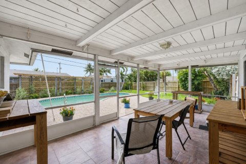 Villa ou maison à vendre à Lantana, Floride: 3 chambres, 162.02 m2 № 2254900 - photo 21