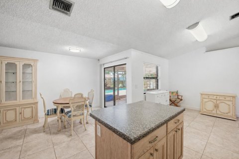Villa ou maison à vendre à Lantana, Floride: 3 chambres, 162.02 m2 № 2254900 - photo 6