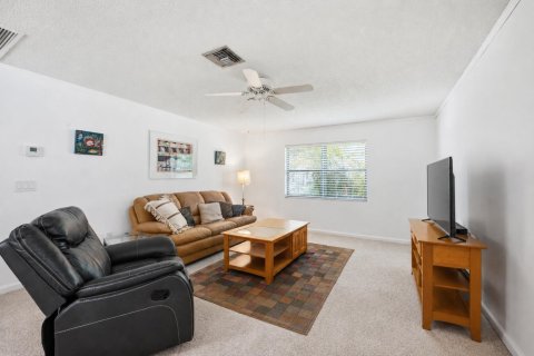 Villa ou maison à vendre à Lantana, Floride: 3 chambres, 162.02 m2 № 2254900 - photo 12
