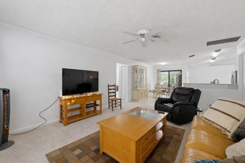 Villa ou maison à vendre à Lantana, Floride: 3 chambres, 162.02 m2 № 2254900 - photo 13