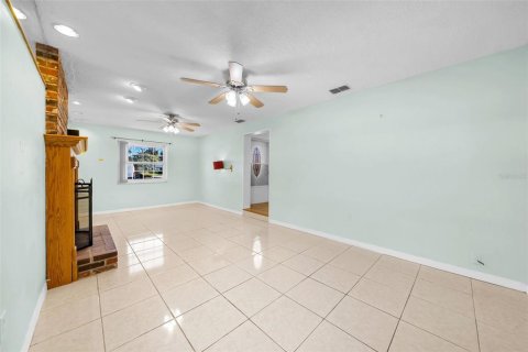 House in Saint Petersburg, Florida 3 bedrooms, 183.2 sq.m. № 1902177 - photo 10