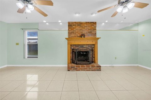 House in Saint Petersburg, Florida 3 bedrooms, 183.2 sq.m. № 1902177 - photo 6