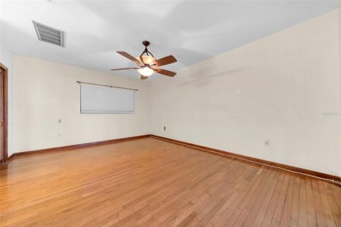 House in Saint Petersburg, Florida 3 bedrooms, 183.2 sq.m. № 1902177 - photo 19