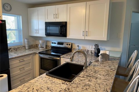 Condo in Punta Gorda, Florida, 2 bedrooms  № 1510843 - photo 4