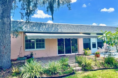 Condo in New Port Richey, Florida, 2 bedrooms  № 1895080 - photo 23
