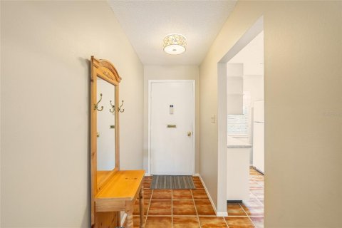 Condo in New Port Richey, Florida, 2 bedrooms  № 1895080 - photo 10