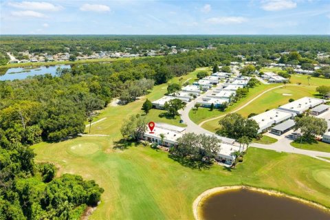 Condo in New Port Richey, Florida, 2 bedrooms  № 1895080 - photo 3
