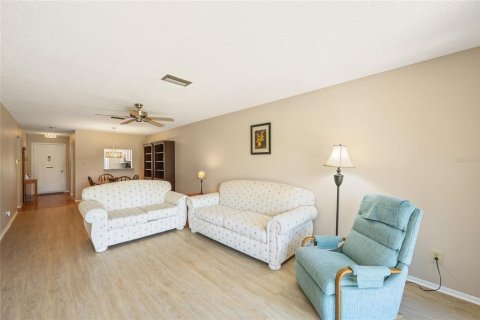 Condo in New Port Richey, Florida, 2 bedrooms  № 1895080 - photo 30