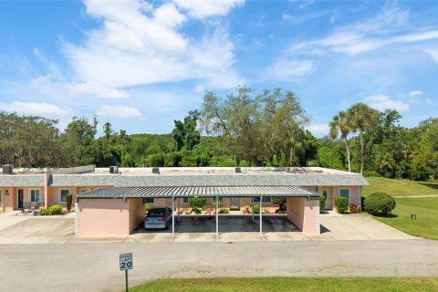 Condo in New Port Richey, Florida, 2 bedrooms  № 1895080 - photo 1