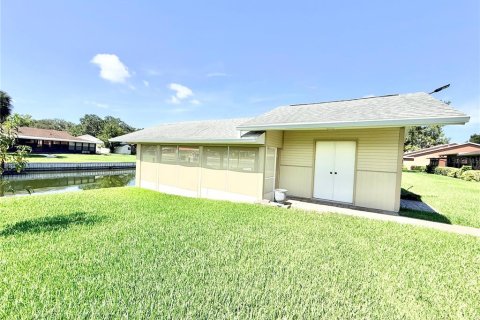 Casa en venta en Tavares, Florida, 2 dormitorios, 126.9 m2 № 2210104 - foto 5