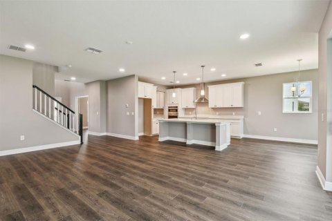 Casa en venta en Wesley Chapel, Florida, 5 dormitorios, 308.06 m2 № 1759263 - foto 22