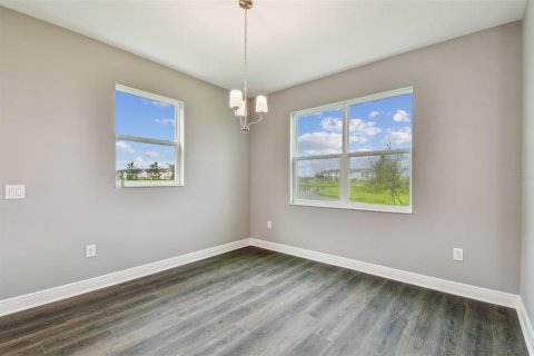 Casa en venta en Wesley Chapel, Florida, 5 dormitorios, 308.06 m2 № 1759263 - foto 15