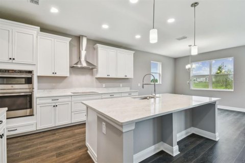 Casa en venta en Wesley Chapel, Florida, 5 dormitorios, 308.06 m2 № 1759263 - foto 12