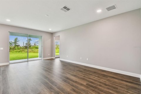 Casa en venta en Wesley Chapel, Florida, 5 dormitorios, 308.06 m2 № 1759263 - foto 17