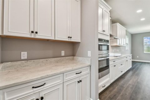 Casa en venta en Wesley Chapel, Florida, 5 dormitorios, 308.06 m2 № 1759263 - foto 10