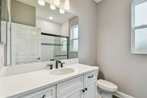 Casa en venta en Wesley Chapel, Florida, 5 dormitorios, 308.06 m2 № 1759263 - foto 28