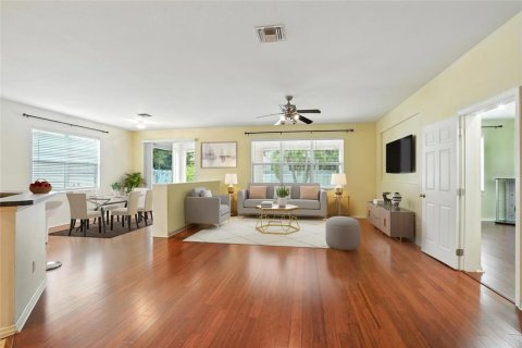 Casa en venta en Punta Gorda, Florida, 4 dormitorios, 309.09 m2 № 1916401 - foto 4