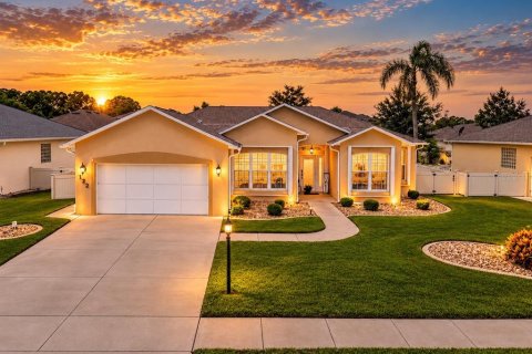 Villa ou maison à Edgewater, Floride 3 chambres, 168.15 m2 № 2403194