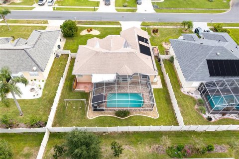Villa ou maison à vendre à Edgewater, Floride: 3 chambres, 168.15 m2 № 2403194 - photo 24