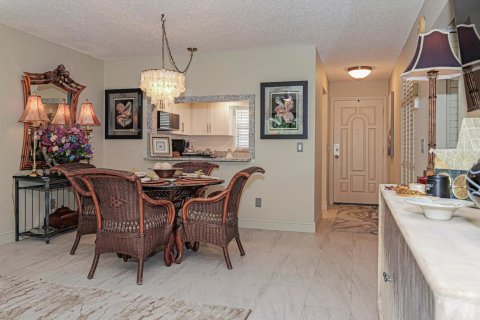 Condo in Vero Beach, Florida, 2 bedrooms  № 2173826 - photo 10