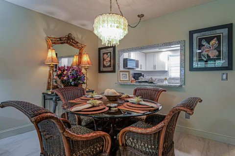 Condo in Vero Beach, Florida, 2 bedrooms  № 2173826 - photo 16