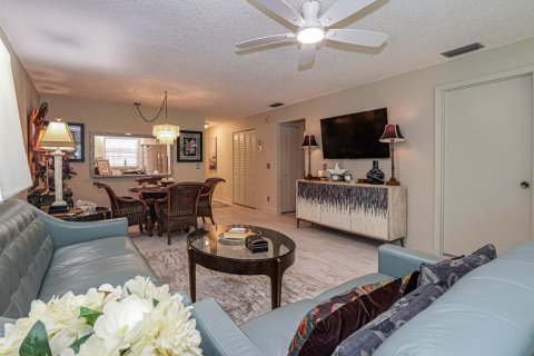 Condo in Vero Beach, Florida, 2 bedrooms  № 2173826 - photo 5